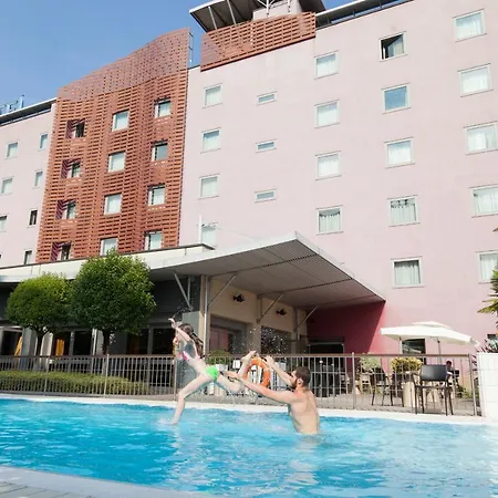 Hotel Novotel 2 4*