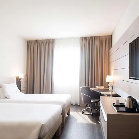 Novotel 2 Hotel 4*