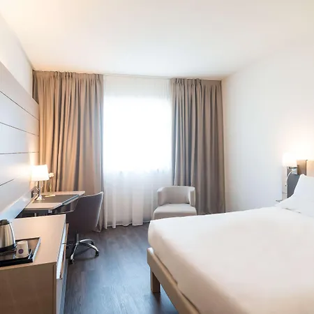 Novotel 2 Hotel 4*
