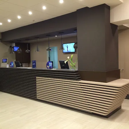 Novotel 2 Hotel 4*