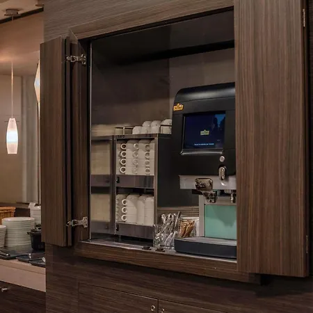 Novotel 2 Hotel 4*