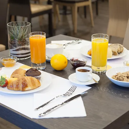 Novotel Due Отель