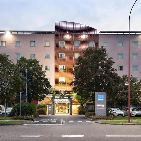Отель Novotel Due 4*