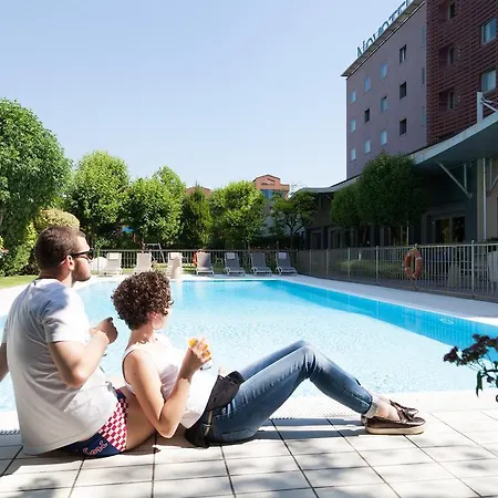 Novotel Due Hotel 4*